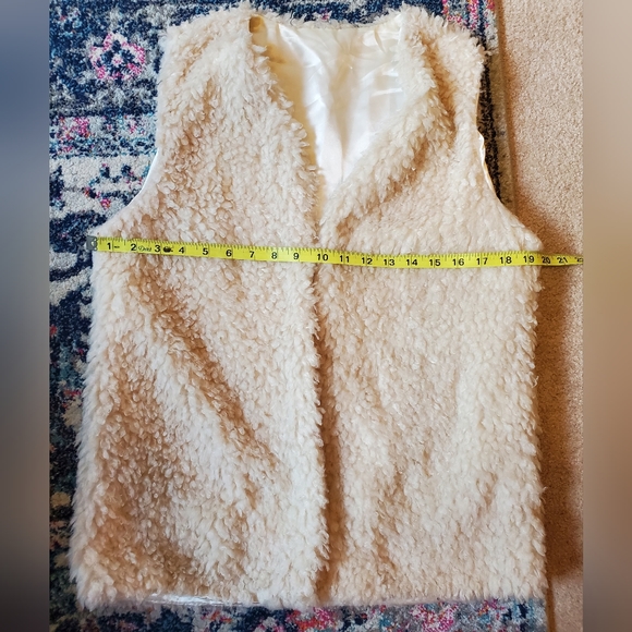 🩷 Faux Wool Vest - Picture 11 of 12